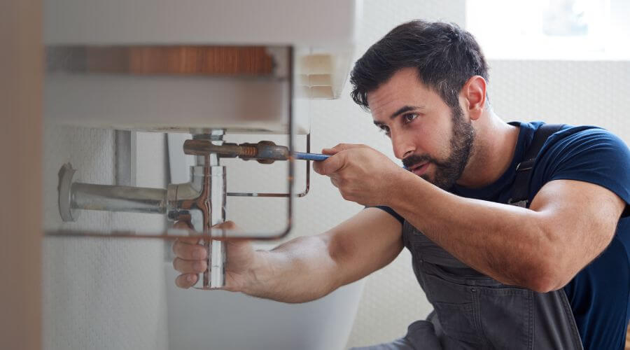 Sink faucet replacement in Williamsport, KY